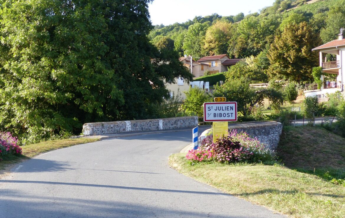 entrée saint julien sur bibost