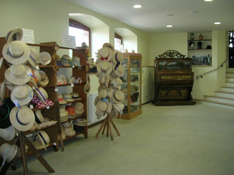 Que faire dans les Monts en août : la Maison des Métiers à Saint Symphorien sur Coise 1 9576678 apidae fiche header big