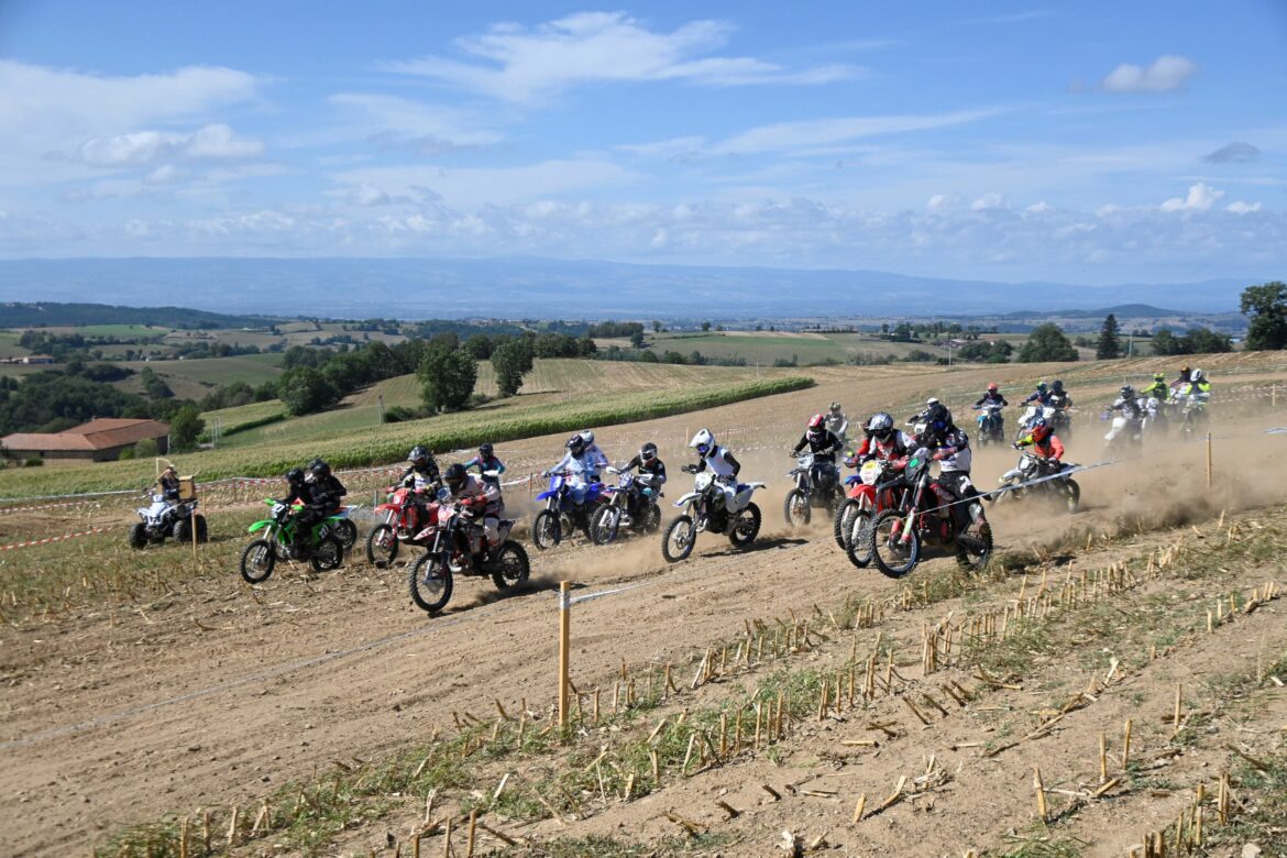 Marcenod : La première course de motocross et quad fait vrombir Montmain