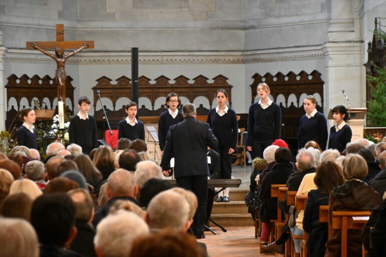 Un concert à Saint Martin en Haut au profit de l'association Cœur en Saint Martin 2 DSC 1883