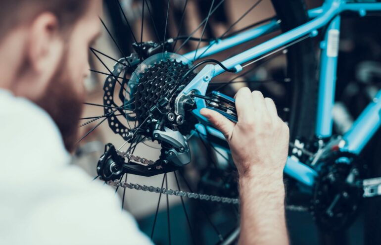 Des ateliers d'auto-réparation seront organisés pendant l'opération Mai à vélo dans les Monts du Lyonnais
