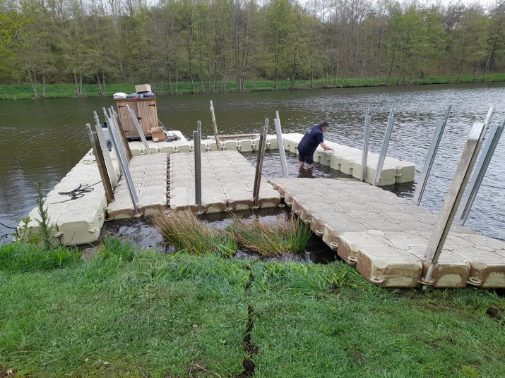 A quand le retour des après-midis baignade au lac d'Hurongues ? 2 Expérimentation dans le cadre du projet "baignabilité d'Hurongues" - © CC Monts du Lyonnais