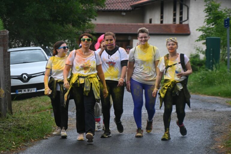 Un samedi haut en couleurs à Chevrières pour la 2e édition de la Chevri’Color 1 La 2e édition de la Chevri’Color à Chevrières - © Quentin Merle