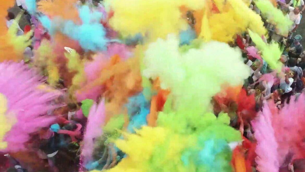 Un samedi haut en couleurs à Chevrières pour la 2e édition de la Chevri’Color