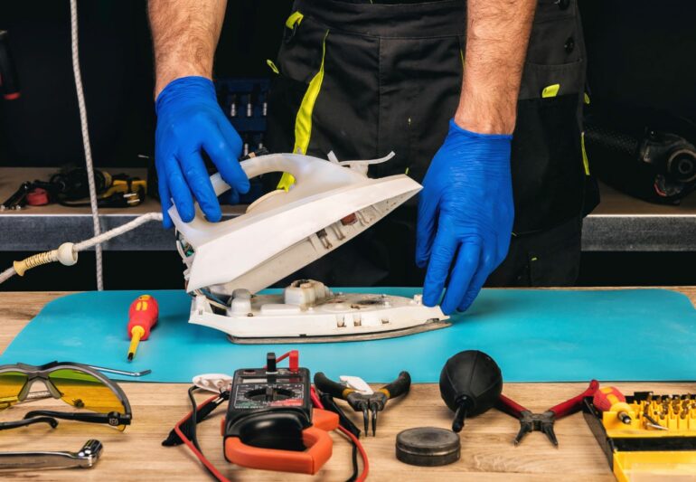 Donnez une seconde vie à vos objets avec les repair cafés dans les Monts du Lyonnais 1 Donnez une seconde vie à vos objets avec les repair cafés dans les Monts du Lyonnais