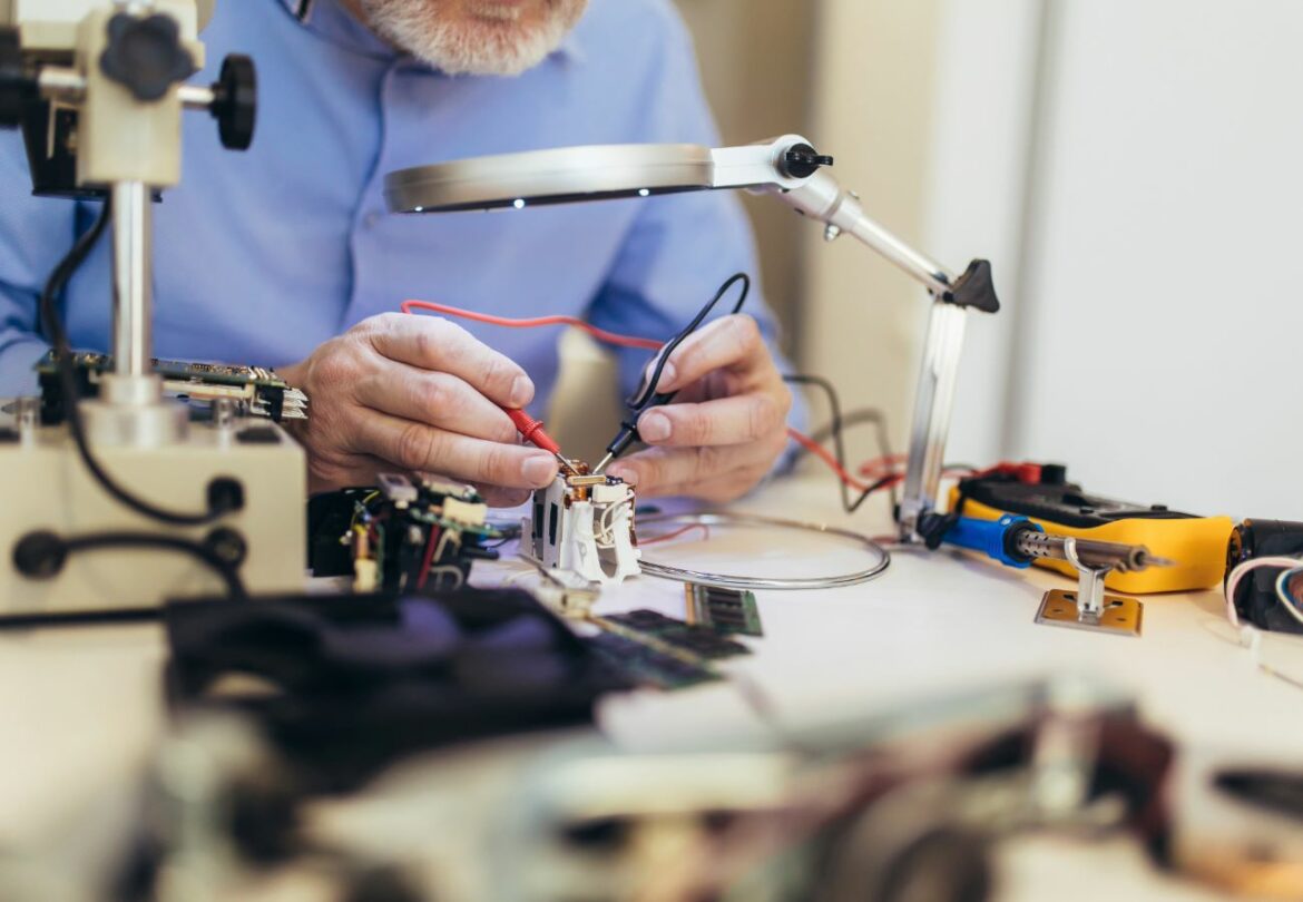 Donnez une seconde vie à vos objets avec les repair cafés dans les Monts du Lyonnais