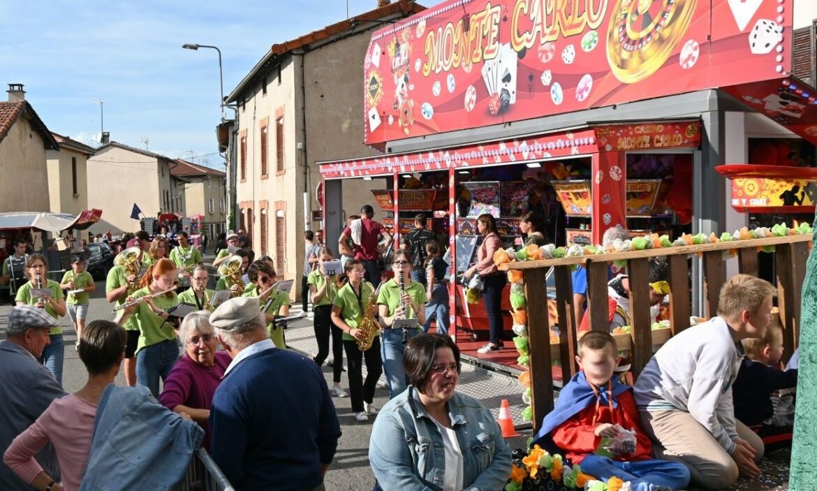La fête du poulet fait recette à Essertines-en-Donzy