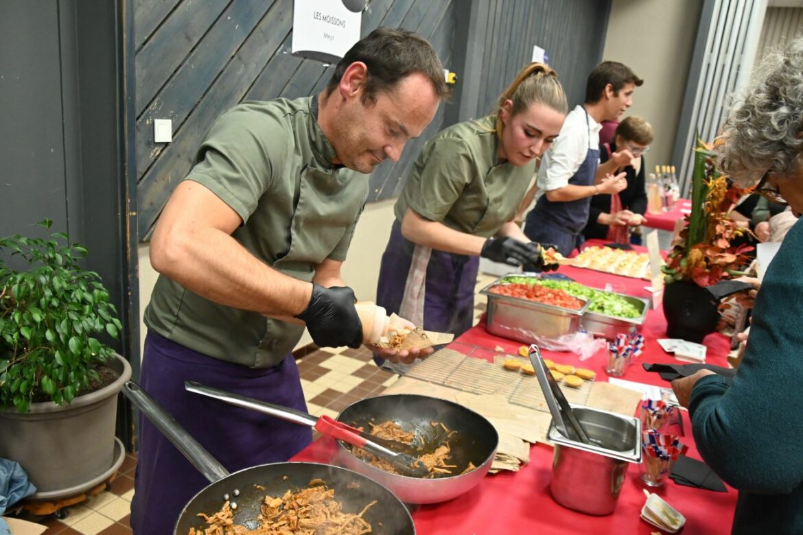 Le Cocktail des Chefs et des Producteurs fait salle comble à Saint-Martin-en-Haut