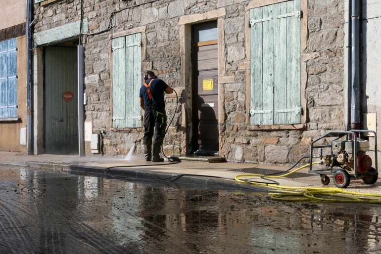 Intempéries et dégâts dans le Rhône : l'état de catastrophe naturelle demandé