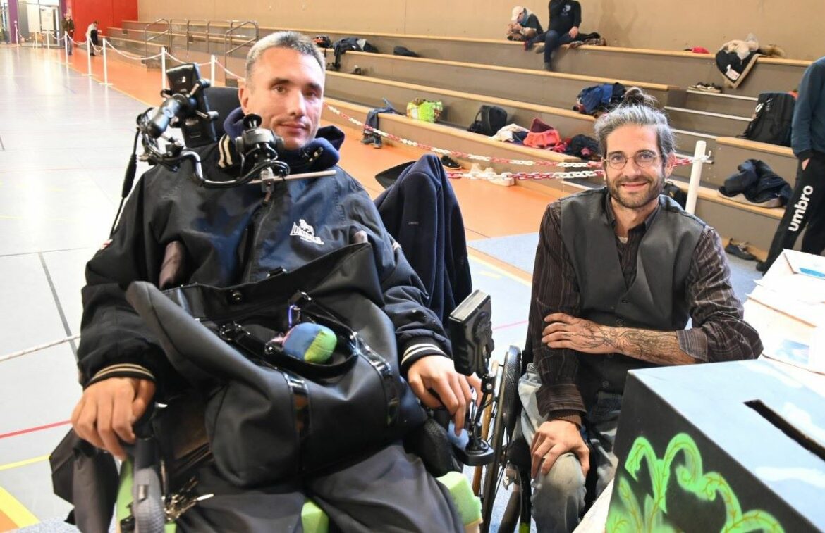 Grimpe Solidaire : une belle journée pour soutenir Rémi et Florent à Chazelles sur Lyon 1 Florent et Rémi de l’association Neurogel en marche - © Quentin Merle