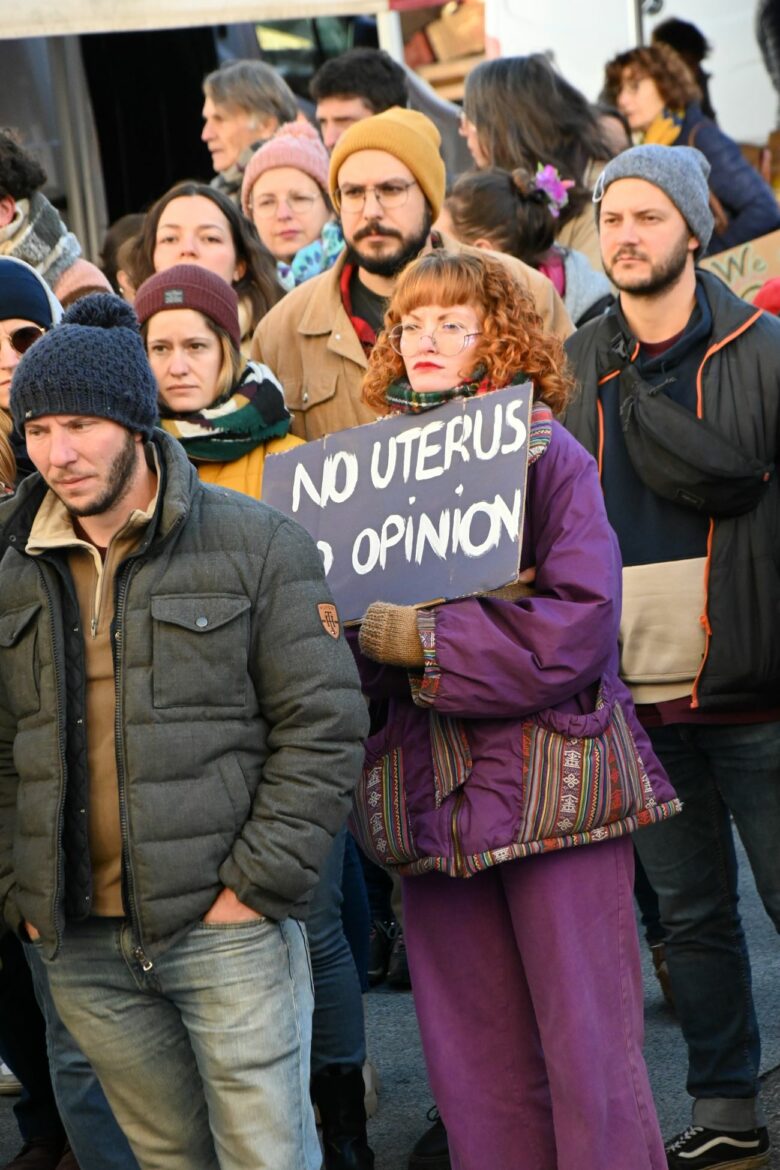 Saint-Symphorien-sur-Coise : une centaine de personnes mobilisées contre les violences faites aux femmes