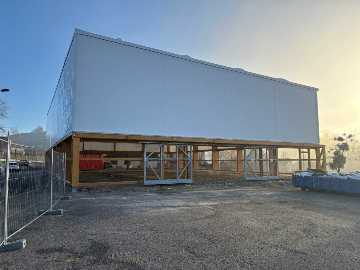 Panissières investit dans une nouvelle halle sportive innovante 2 Halle panissieres 01