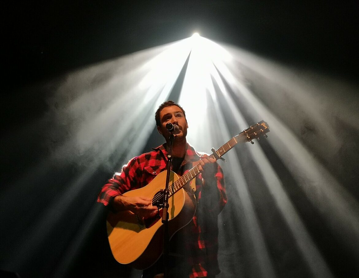 Le Festival Inter'val d'Automne dévoile ses premières têtes d'affiche pour 2025 1 Jérémy Frerot est à l'affiche de la prochaine édition du festival Inter'Val @ Wikimedia