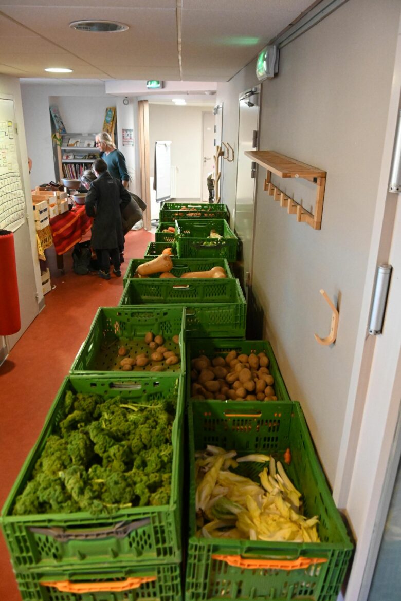 Le centre Archipel accueille chaque mardi l'association "Pour une alimentation solidaire" - © Quentin Merle