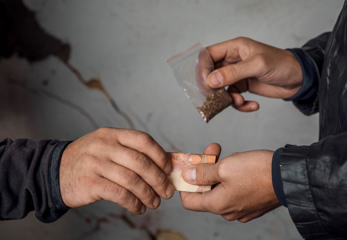 Deux jeunes trafiquants de stupéfiants interpellés sur la commune de Sain-Bel