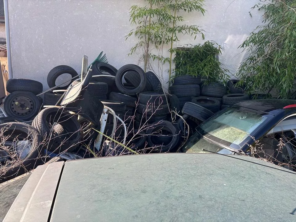 Quand un garage dans les Monts du Lyonnais accumule les infractions 1 Le garage était coupable de stockage irrégulier de déchets potentiellement nocifs