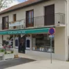 Quentin, 20 ans, sauve l’épicerie de Larajasse