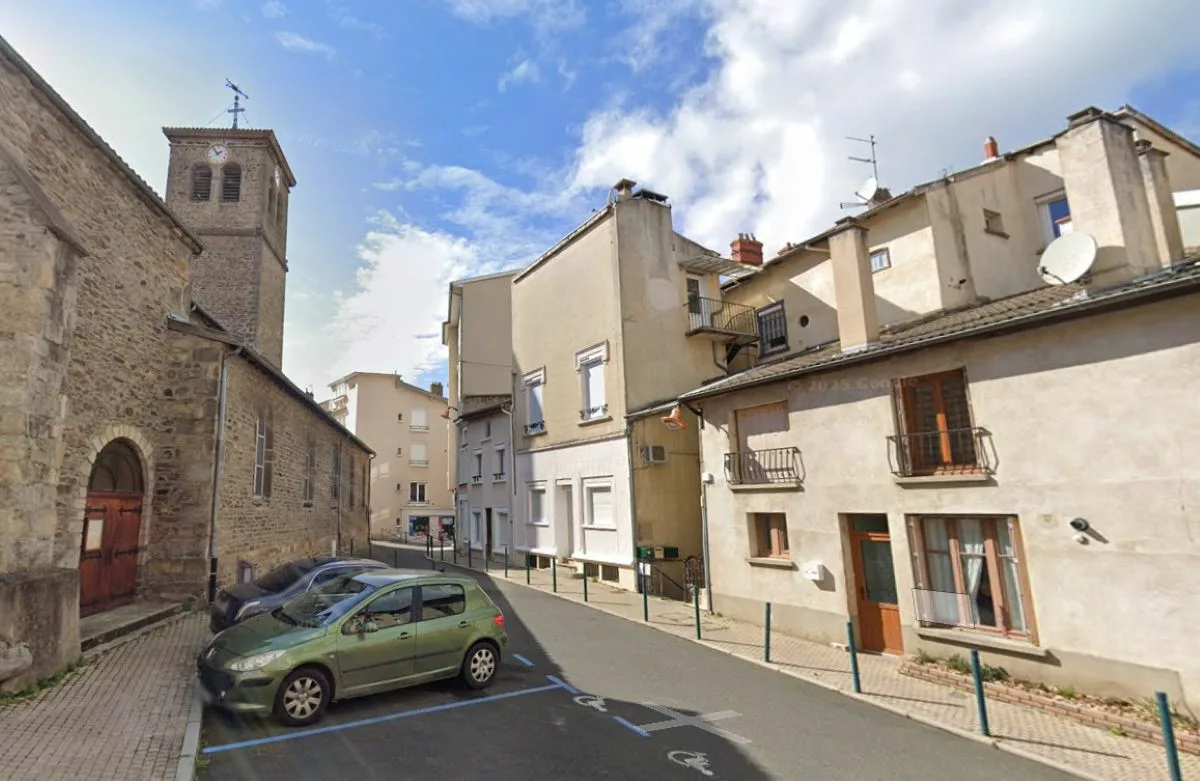 Un habitant hospitalisé après un incendie à Chazelles-sur-Lyon