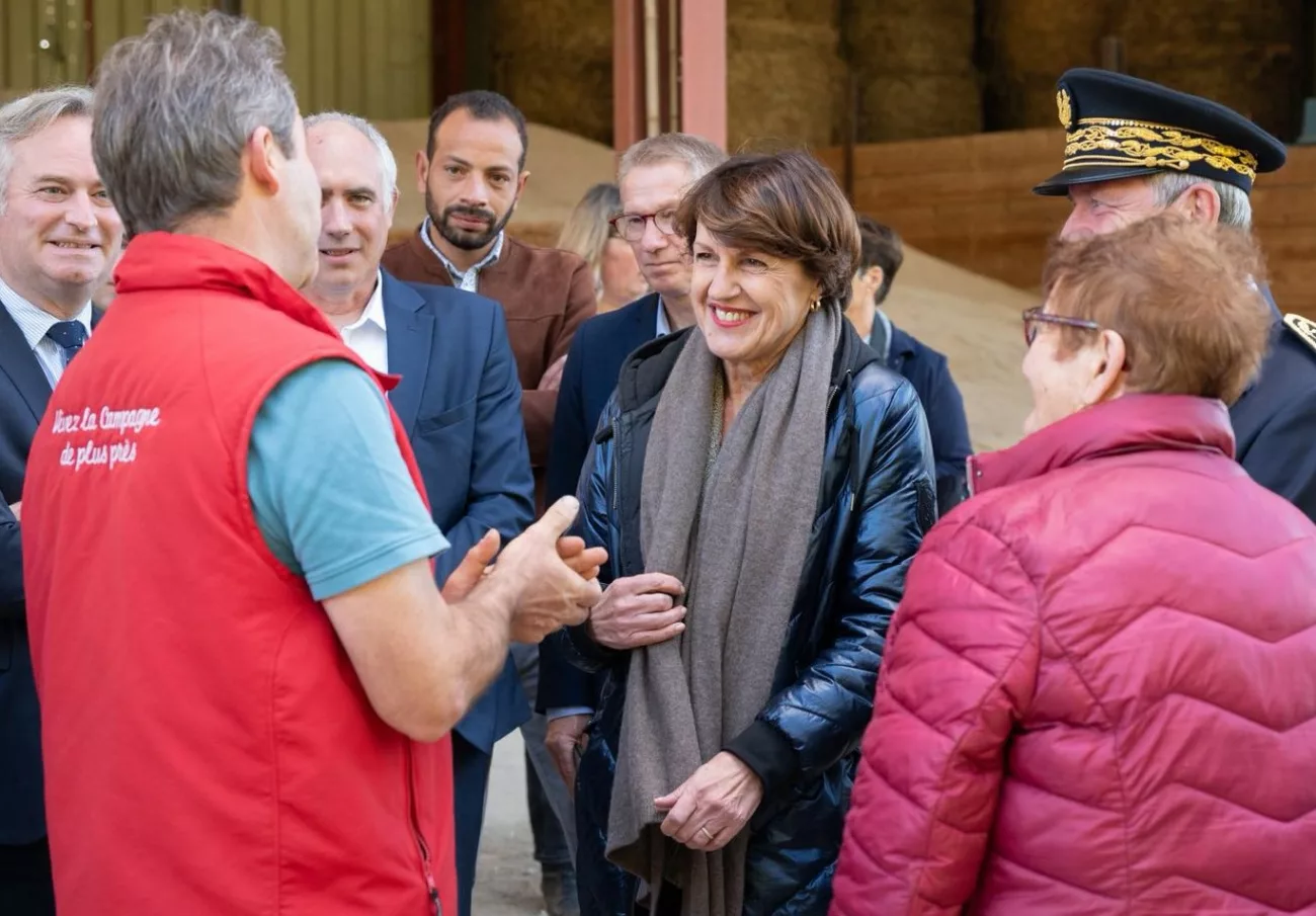 La ministre de l’Agriculture en visite dans le Rhône ce vendredi pour soutenir les arboriculteurs et faire le point sur la dermatose bovine