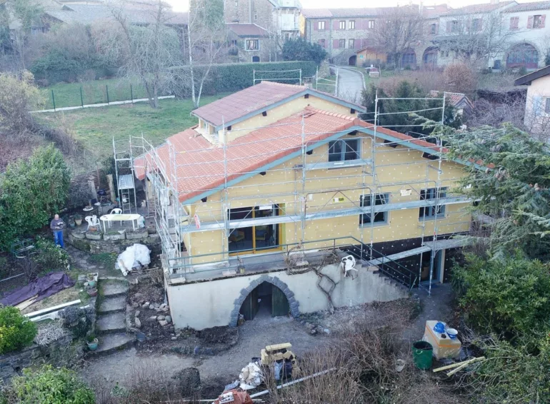 Une maison rénovée à Riverie ouvre ses portes pour une visite dédiée à la transition énergétique