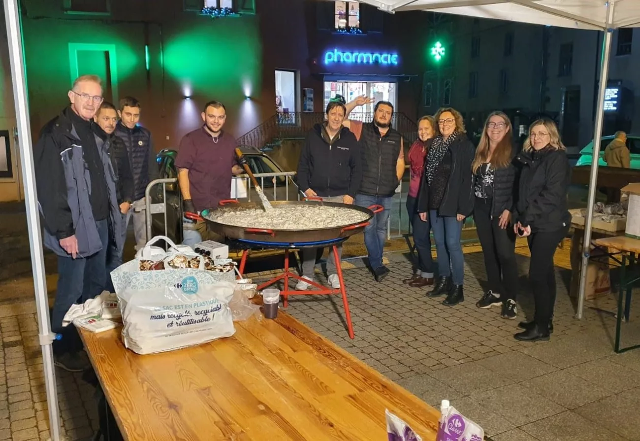 Saint-Symphorien-sur-Coise a célébré le 8 décembre avec un feu d'artifice et une tombola 1 L'association des commerçants Cœur de Village a organisé sa traditionnelle soirée du 8 décembre à Saint-Symphorien-sur-Coise - © Coeur de Village