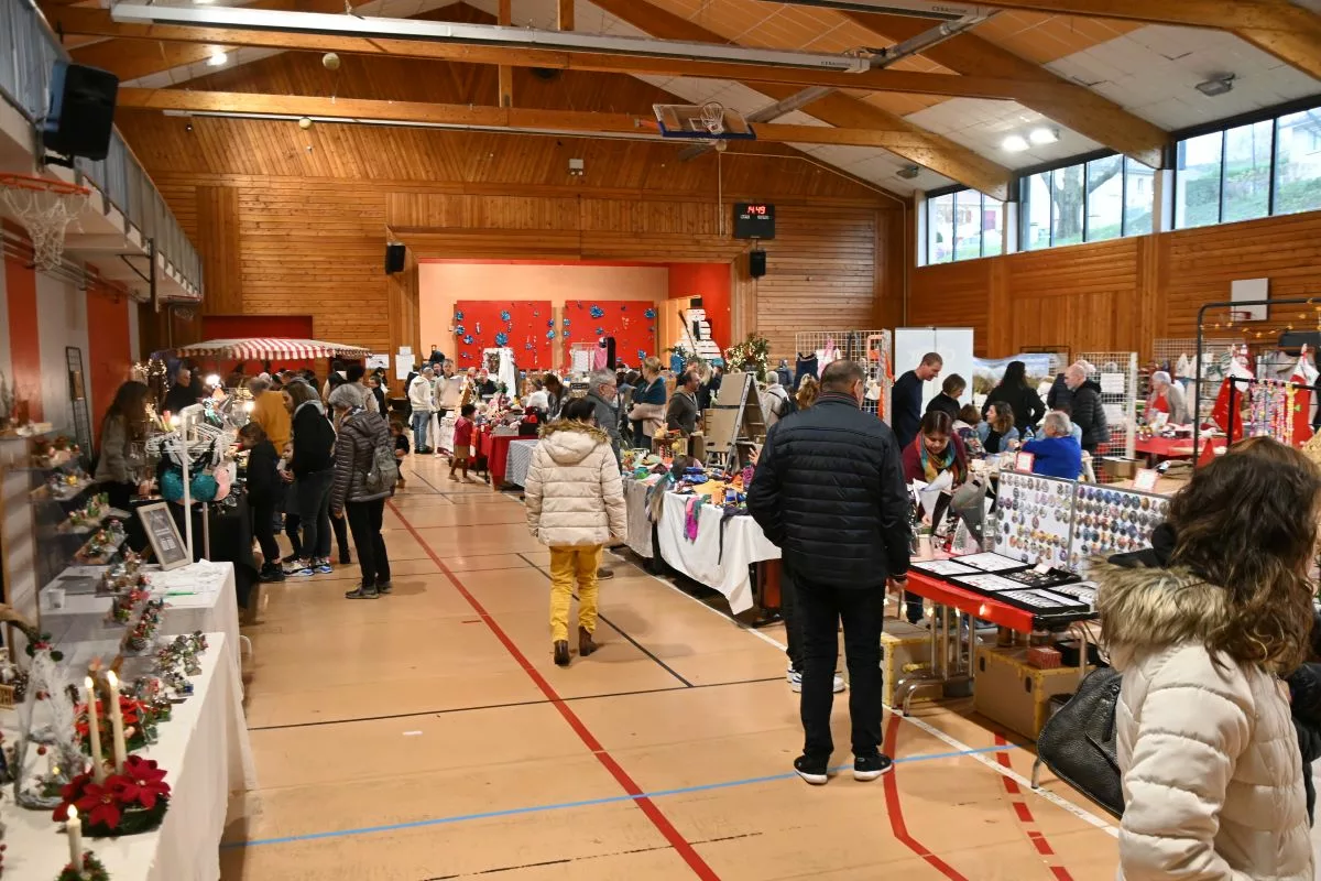 Le 11ᵉ marché de Noël de l’association Alors El’ Dance s’est tenu le dimanche 30 novembre à Sainte-Foy-l’Argentière