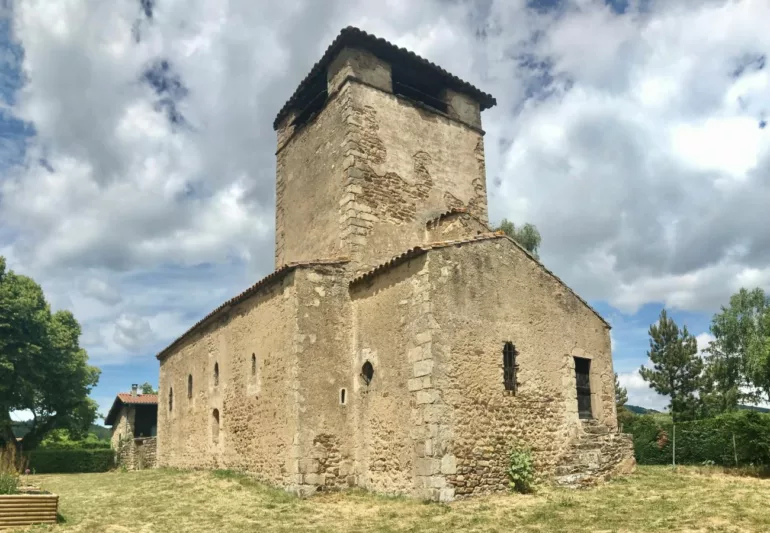 La chapelle millénaire de Châteauvieux menacée de ruine à Yzeron