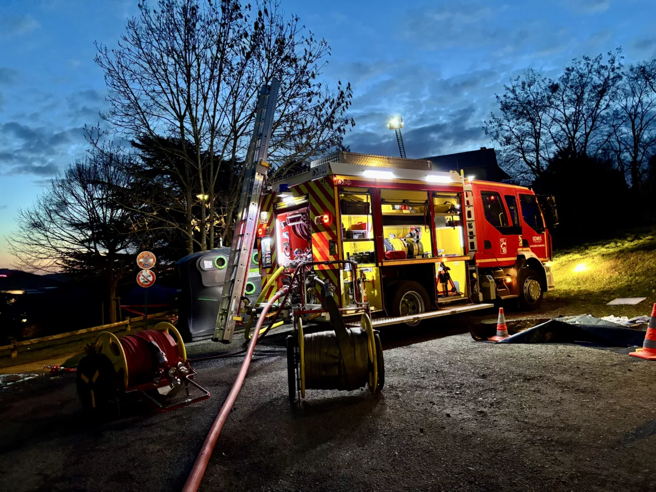 Que s'est-il passé à la discothèque Le Mad', à Saint-Martin-en-Haut, au milieu de la nuit ? © Pauline Michaud