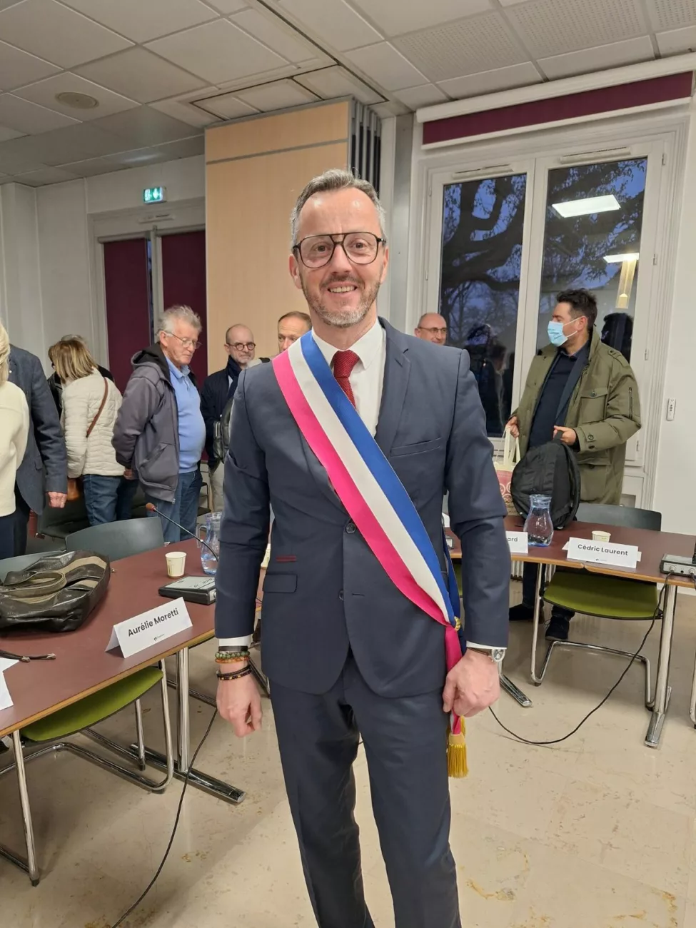 Damien Combet a revêtu l'écharpe tricolore - © Mairie de Chaponost