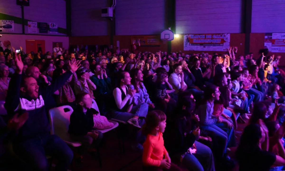 600 personnes venues remplir le gymnase de Saint-Denis-sur-Coise sur l'ensemble du week-end
