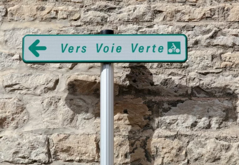 Le Pays de l’Arbresle lance une voie verte innovante à base de liant végétal