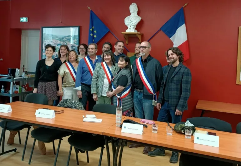 Agnès Nelias retrouve son fauteuil de maire d'Yzeron après un vote unanime du nouveau conseil municipal