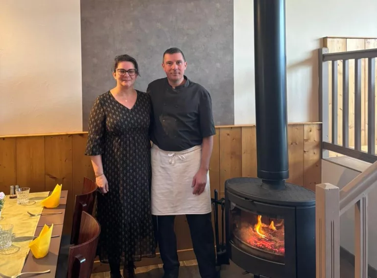 Ethel et Raphaël Fillion font vivre le restaurant La petite maison au cœur de Coise