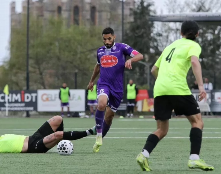 Le club des Hauts Lyonnais arrache le nul contre le leader mâconnais et préserve ses espoirs de montée