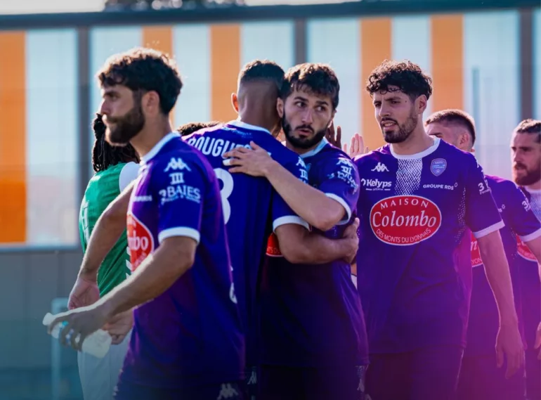 Les Hauts Lyonnais conservent la tête du championnat National 3 et fêtent la montée de leur équipe trois en D1