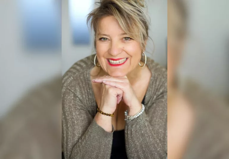 Marie-Laure Boinon, des Monts du Lyonnais aux plateaux de "Scènes de ménage"