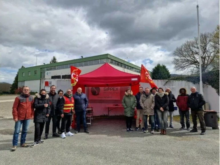 À Courzieu les salariés de l'usine Sippex tentent un pari audacieux pour sauver des emplois