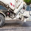 Prudence sur les routes des Monts du Lyonnais avec le retour du gravillonnage cet été