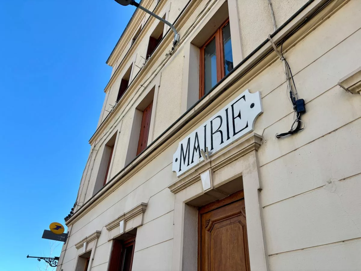 Françoise Bourbon-Chapuis peut compter sur le soutien technique de la secrétaire générale de la mairie et sur une équipe municipale soudée - © Radio MODUL