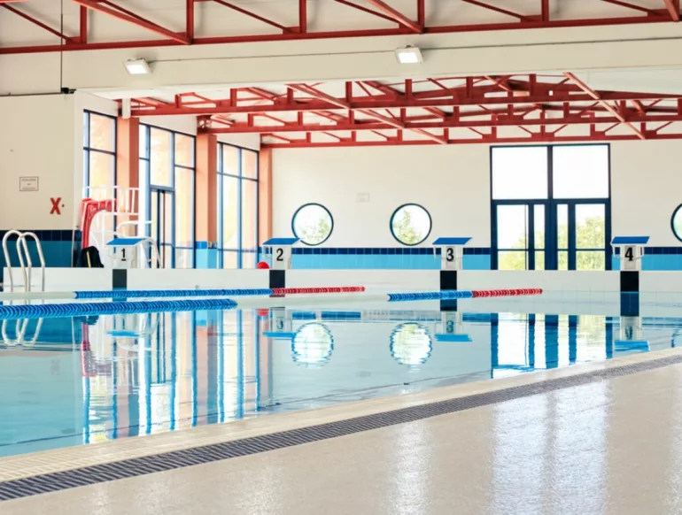La piscine de Hurongues a rouvert ses portes ce lundi après une rénovation énergétique d'ampleur